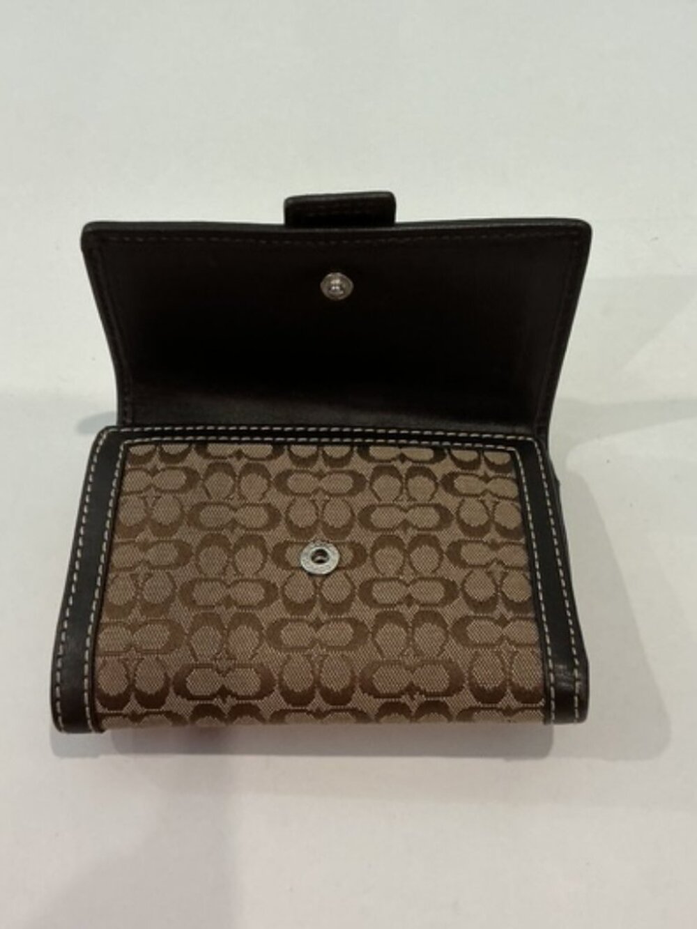 Vintage Coach Soho Signature Canvas Trifold Wallet - Picture 5 of 7